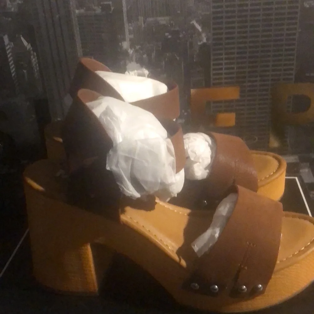 Open toe - Picture 2 of 5